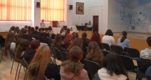 Tradițiile Iașului: Tradiții de Sfintele Sărbători de Paște