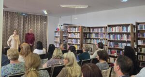 „Lectura, invitație către emoția interioară” – Ziua Internaţională a cărţii şi a dreptului de autor şi Ziua Bibliotecarului din România