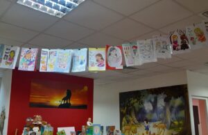 Prietenie… pe o… sfoară – Proiect Educațional Internațional: Expoziție de desene